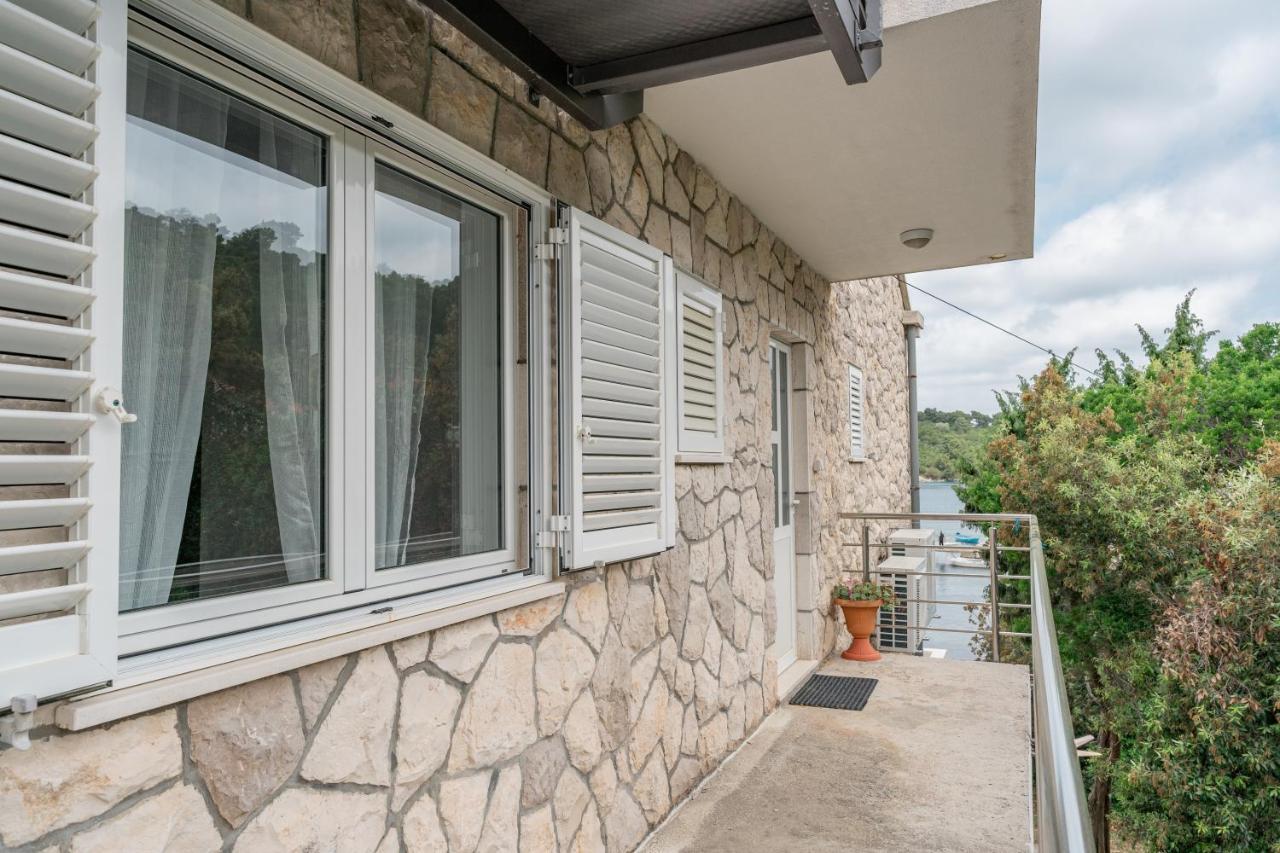 Guesthouse Kamarin Помена Екстериор снимка